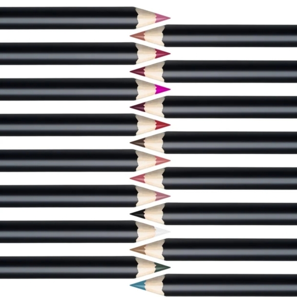 Lip liner - Picture 10 of 12